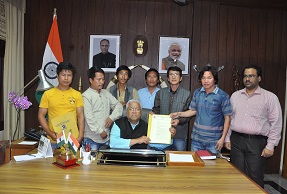 The Governor of Arunachal Pradesh Shri. P B  Acharya   with  Members of North East Multipurpose Development Society  at Raj Bhavan on 29th April2017.